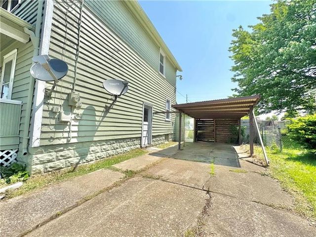 805 Stambaugh Ave, Sharon, PA 16146