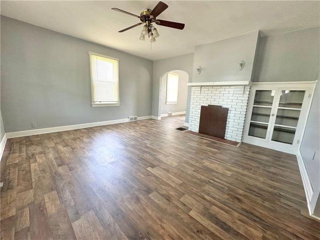 805 Stambaugh Ave, Sharon, PA 16146