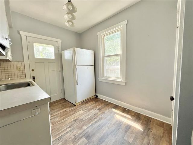 805 Stambaugh Ave, Sharon, PA 16146