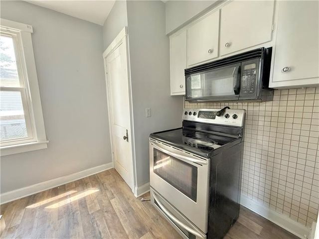 805 Stambaugh Ave, Sharon, PA 16146