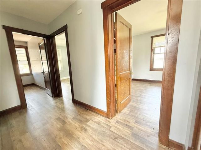 805 Stambaugh Ave, Sharon, PA 16146