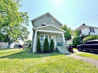 805 Stambaugh Ave, Sharon, PA 16146