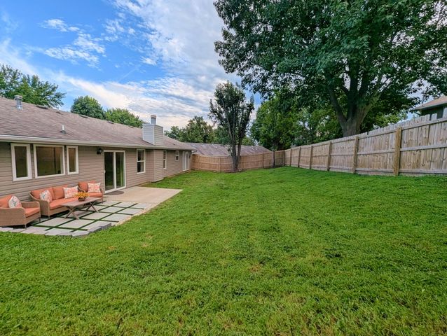 3409 HEDGEWOOD CT, Columbia, MO 65203