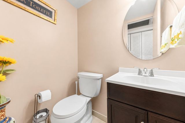 1069 Cornwall D, Boca Raton, FL 33434
