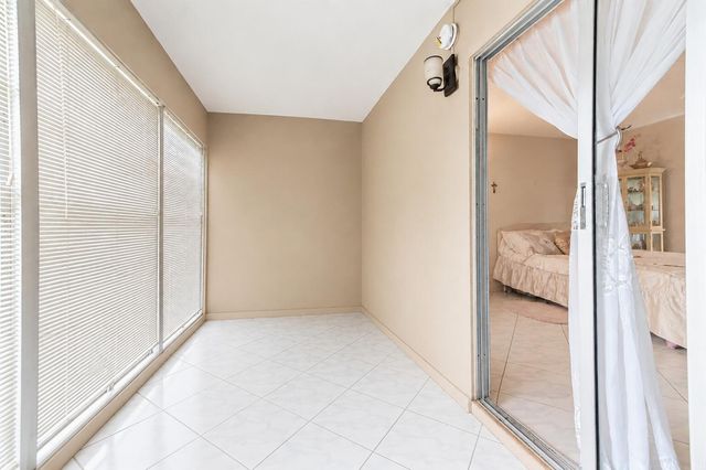 1069 Cornwall D, Boca Raton, FL 33434