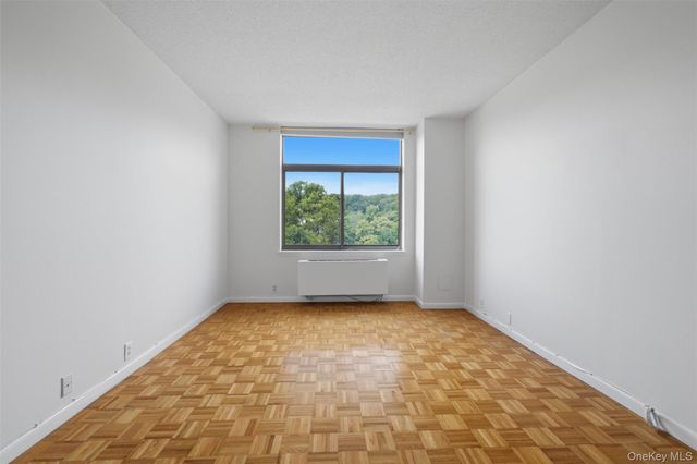 35 N Chatsworth Avenue 6E, Larchmont, NY 10538