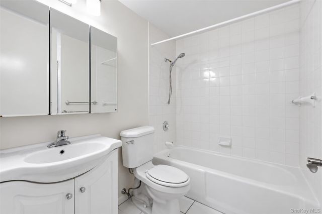 35 N Chatsworth Avenue 6E, Larchmont, NY 10538