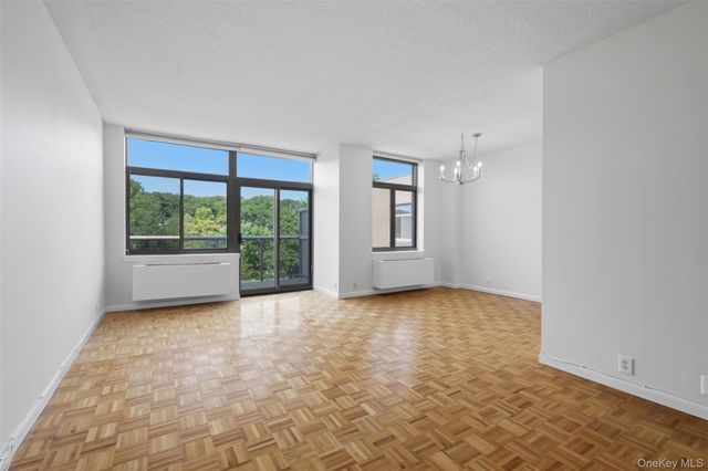 35 N Chatsworth Avenue 6E, Larchmont, NY 10538