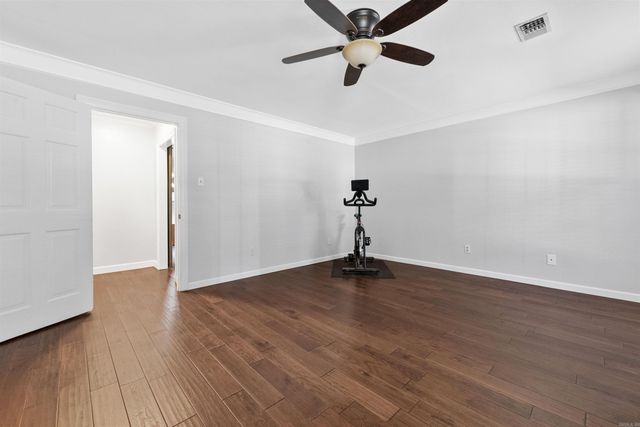 8 Dove Creek Circle, North Little Rock, AR 72116