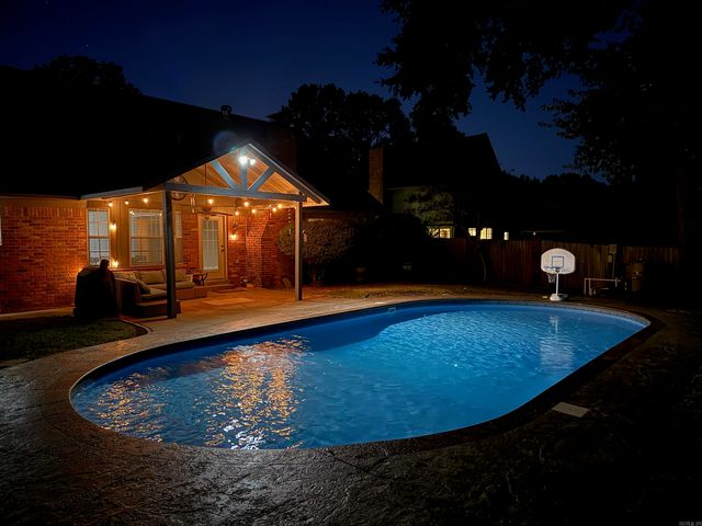 8 Dove Creek Circle, North Little Rock, AR 72116