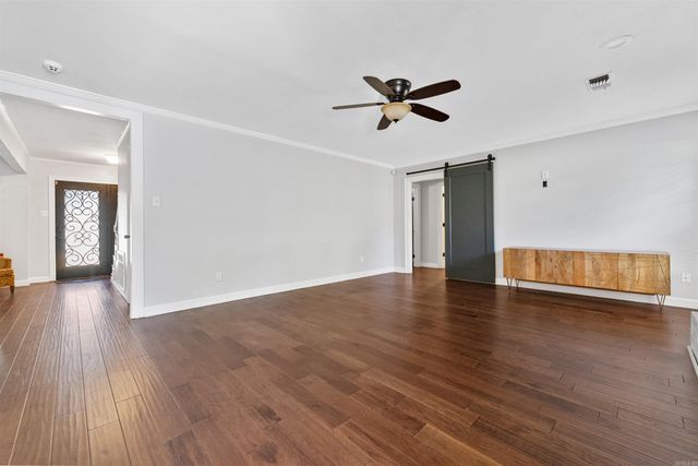 8 Dove Creek Circle, North Little Rock, AR 72116