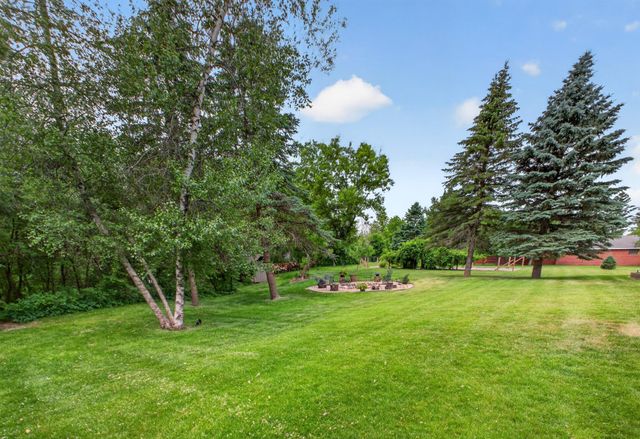 1914 12th Avenue NE, Austin, MN 55912