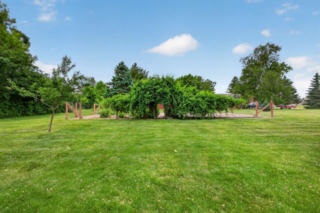 1914 12th Avenue NE, Austin, MN 55912