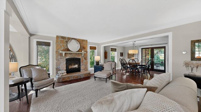 1914 12th Avenue NE, Austin, MN 55912
