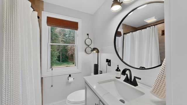 1914 12th Avenue NE, Austin, MN 55912