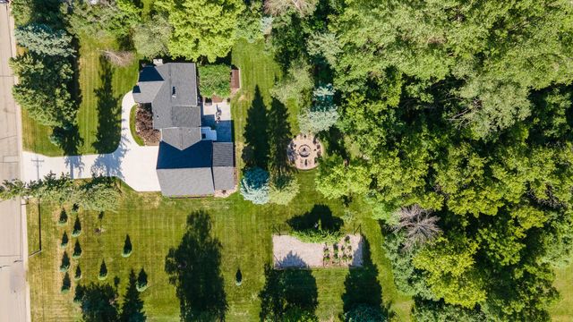 1914 12th Avenue NE, Austin, MN 55912