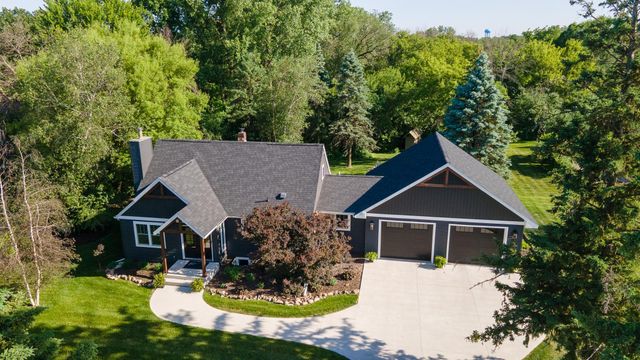 1914 12th Avenue NE, Austin, MN 55912