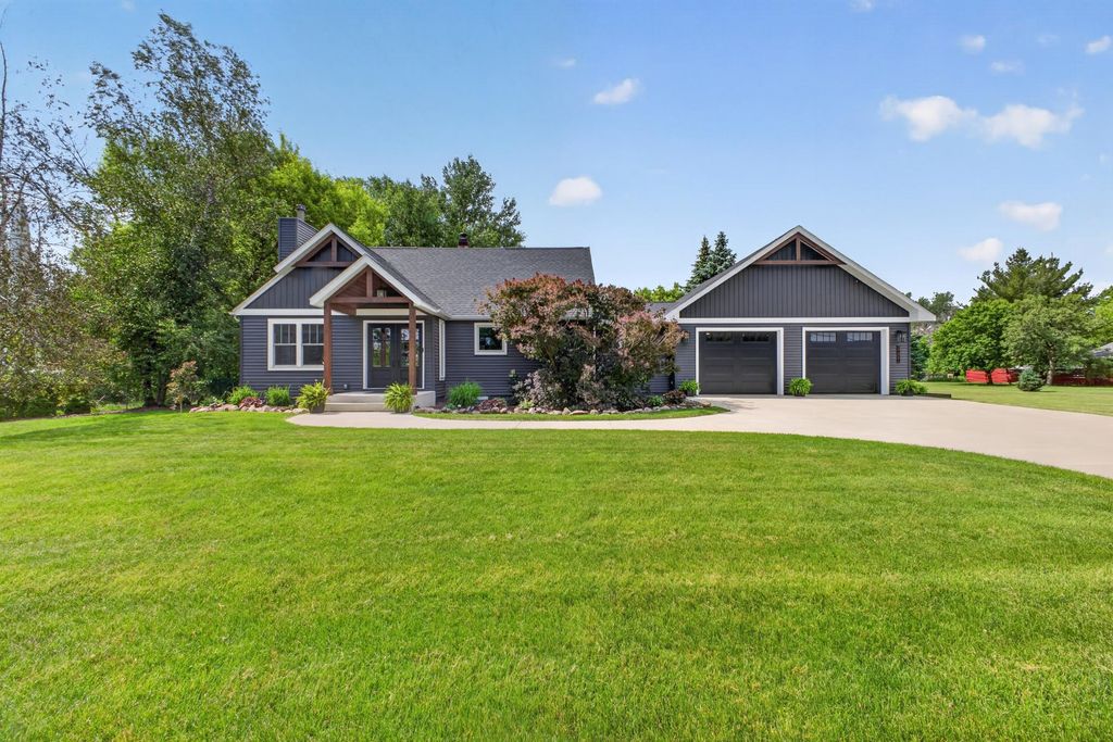 1914 12th Avenue NE, Austin, MN 55912