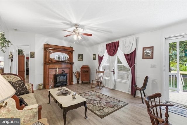 144 STRATFORD CIR, Colonial Beach, VA 22443