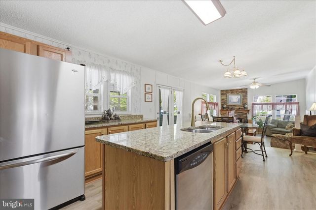 144 STRATFORD CIR, Colonial Beach, VA 22443