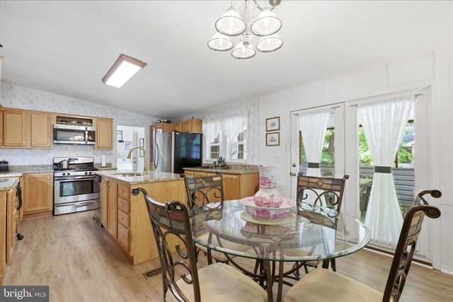 144 STRATFORD CIR, Colonial Beach, VA 22443