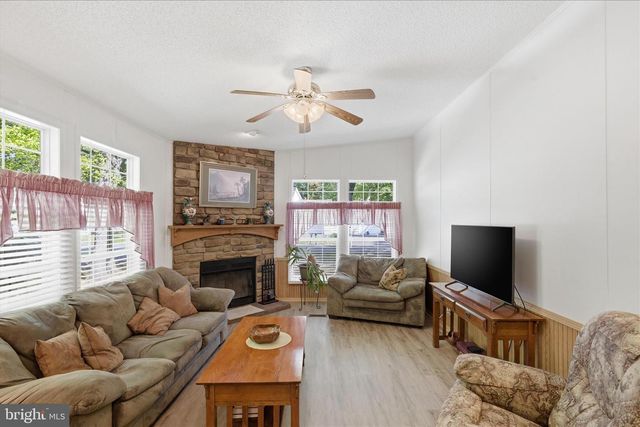 144 STRATFORD CIR, Colonial Beach, VA 22443