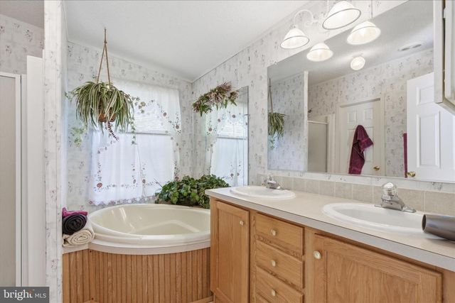 144 STRATFORD CIR, Colonial Beach, VA 22443