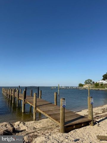 144 STRATFORD CIR, Colonial Beach, VA 22443