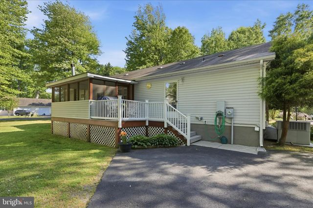 144 STRATFORD CIR, Colonial Beach, VA 22443