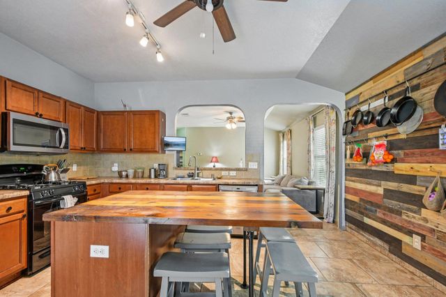 209 Wisteria WAY, San Marcos, TX 78666