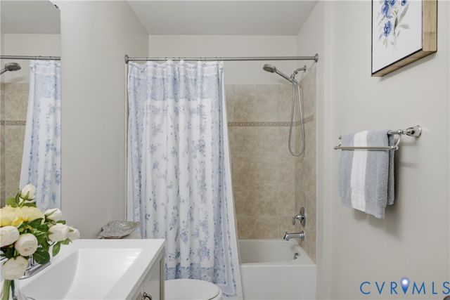 3536 Hunton Ridge Dr, Glen Allen, VA 23059