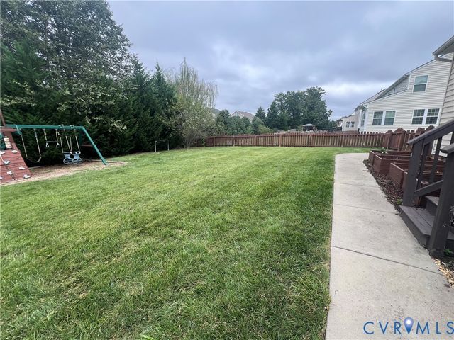 3536 Hunton Ridge Dr, Glen Allen, VA 23059