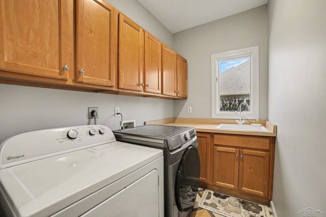 711 Honeysuckle Circle, Midland, MI 48642