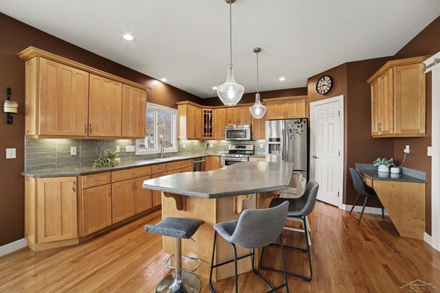 711 Honeysuckle Circle, Midland, MI 48642