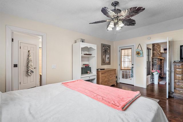 2201 Carolyn DR, Taylor, TX 76574