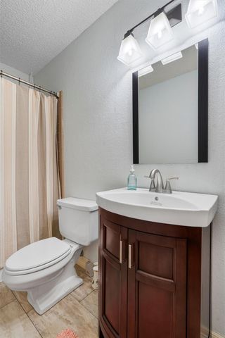 2201 Carolyn DR, Taylor, TX 76574