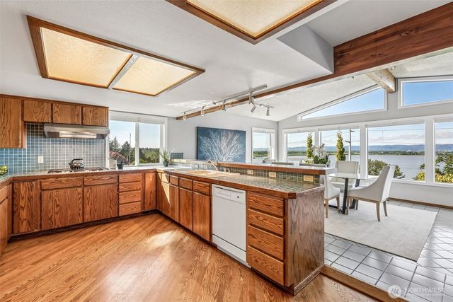 8914 NW Lakecrest Avenue, Vancouver, WA 98665