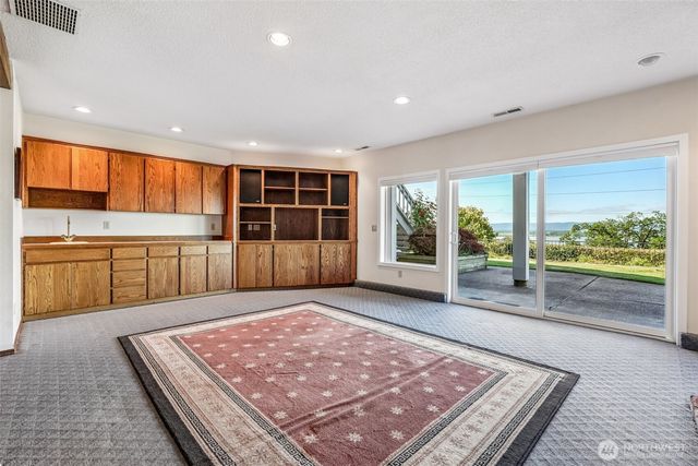 8914 NW Lakecrest Avenue, Vancouver, WA 98665
