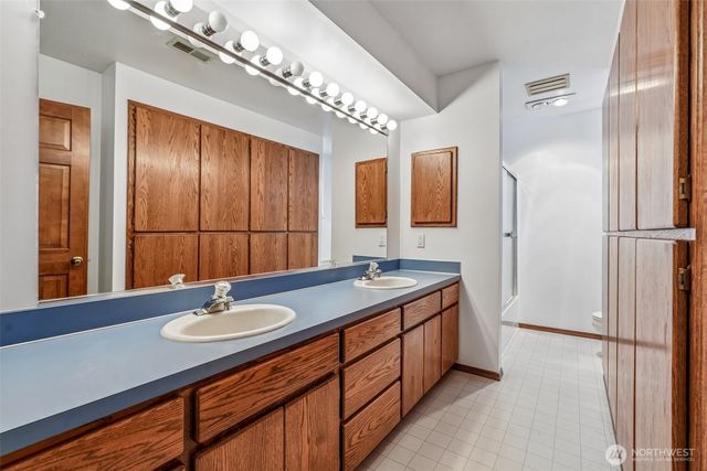 8914 NW Lakecrest Avenue, Vancouver, WA 98665