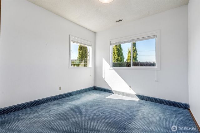 8914 NW Lakecrest Avenue, Vancouver, WA 98665