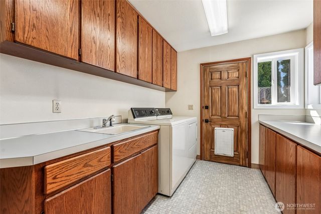 8914 NW Lakecrest Avenue, Vancouver, WA 98665