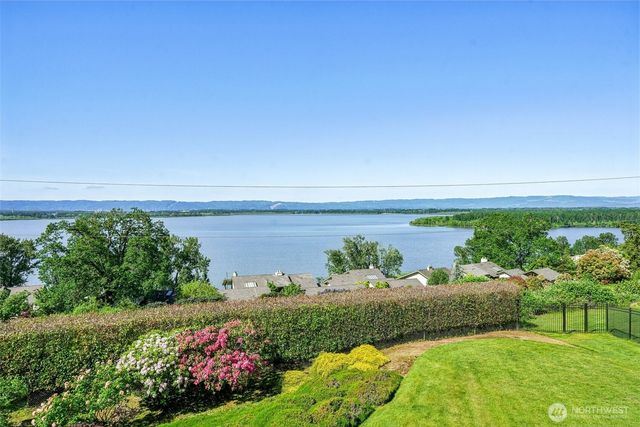 8914 NW Lakecrest Avenue, Vancouver, WA 98665