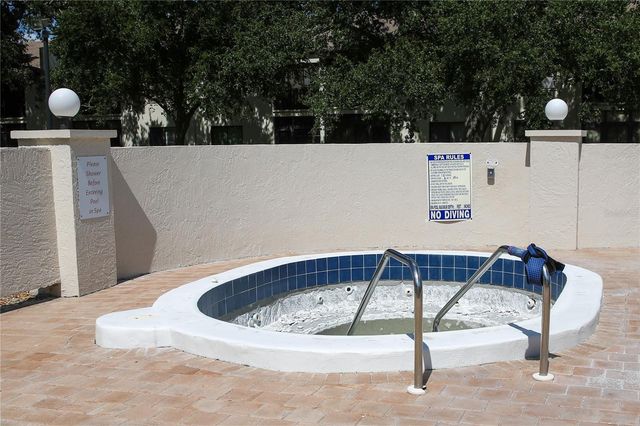 2760 71ST STREET COURT W 2760, Bradenton, FL 34209