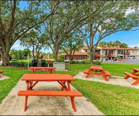 2760 71ST STREET COURT W 2760, Bradenton, FL 34209
