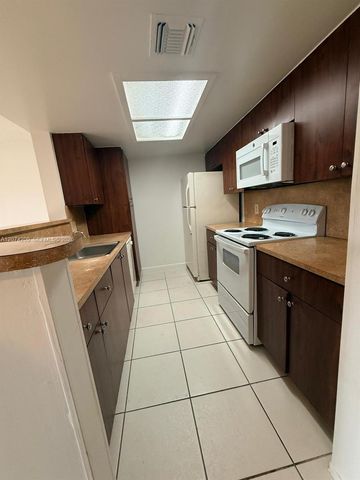 3228 Coral Lake Drive 3228, Coral Springs, FL 33065