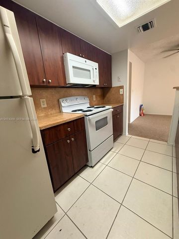 3228 Coral Lake Drive 3228, Coral Springs, FL 33065