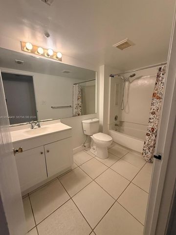 3228 Coral Lake Drive 3228, Coral Springs, FL 33065