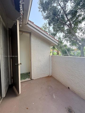 3228 Coral Lake Drive 3228, Coral Springs, FL 33065