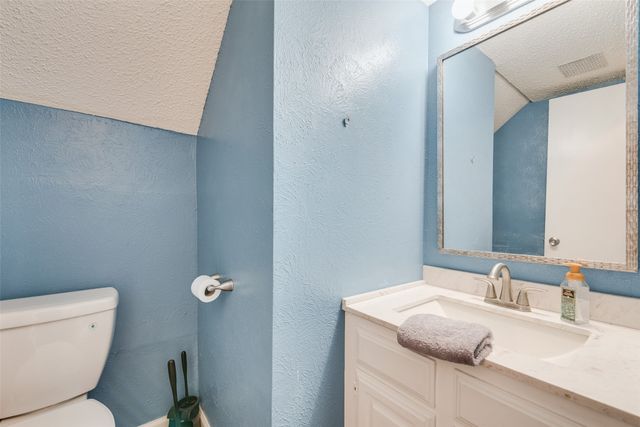 2643 Via Ventura Circle, Carrollton, TX 75006