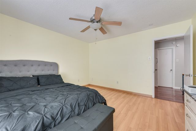 2643 Via Ventura Circle, Carrollton, TX 75006